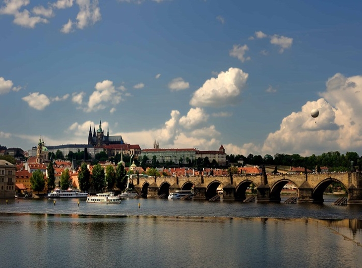 Chiêm ngưỡng tòa lâu đài Prague ấn tượng của Séc